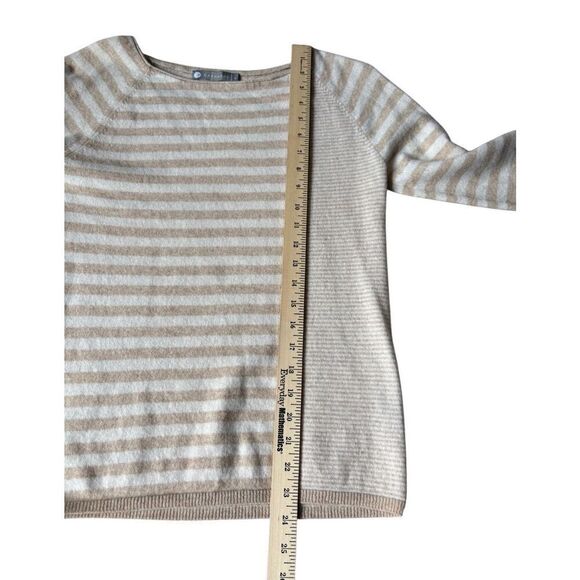 in Cahsmere Large Cashmere Cream Striped Box Neck Long Sleeve Sweater - Picture 4 of 8